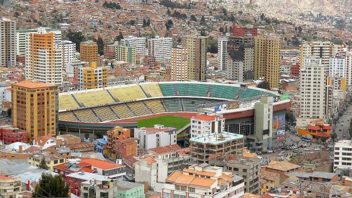 Estádio Ernando Siles, em La Paz, na Bolívia (Foto: Wikimedia Commons)