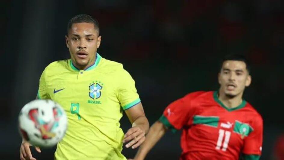 Vitor Roque durante amistoso da seleção sub-23 contra Marrocos (Foto: (Foto: Mohamed Bissar/CBF)