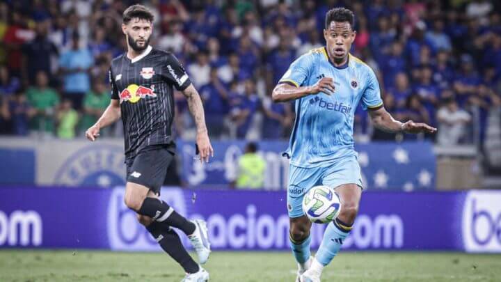Cruzeiro e Bragantino ficaram apenas no empate sem gols (Foto: Cruzeiro/Divulgação)