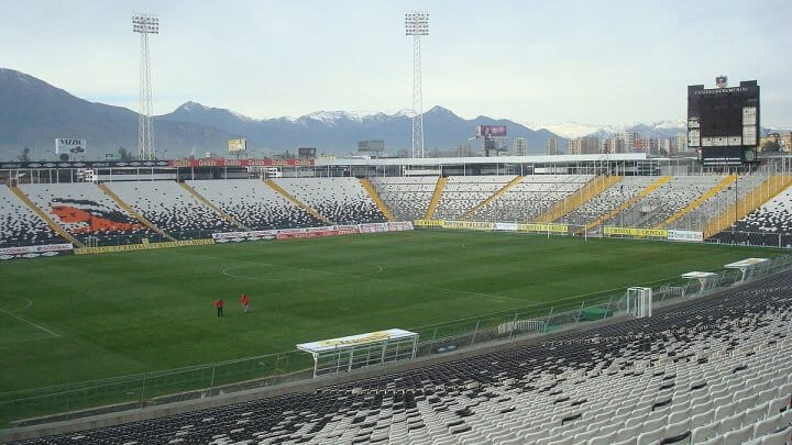 Estádio Monumental de Santiago, no Chile, palco de Chile x Colômbia (Foto: Wikimedia Commons/Reprodução)
