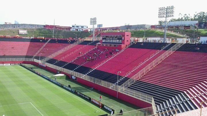 Barradão será o palco de Vitória x Avaí (Foto: Wikimedia Commons)