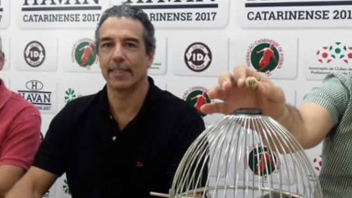 Vayran da Silva Rosa trabalha como observador de VAR nas competições da CBF (Foto: reprodução/ site FCF)
