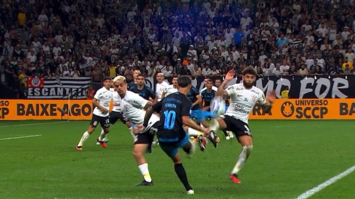 cbf erro penalti corinthians x gremio