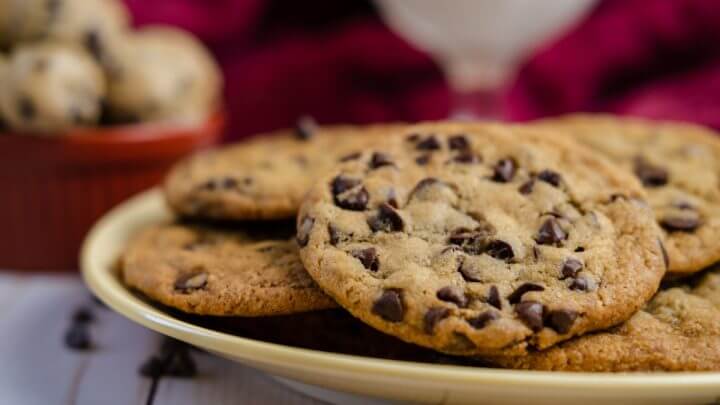 Cookies com gotas de chocolate