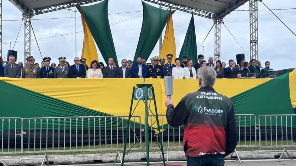 Dia da Independência foi celebrado em Florianópolis nesta quinta-feira (7), na Beira-Mar Continental