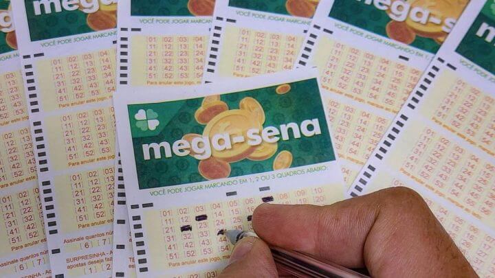 Mega-Sena teve números sorteados neste sábado