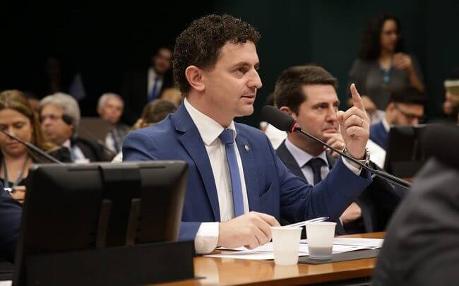 Rafael Pezenti é autor do projeto de lei