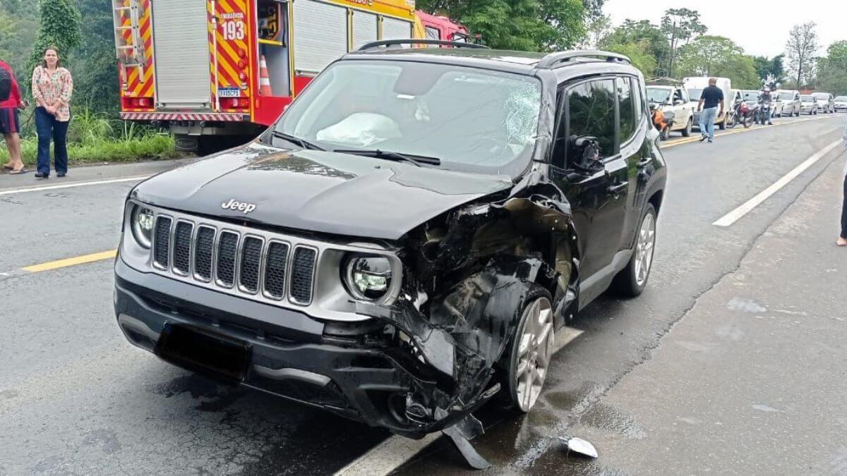 Motociclista morre em grave acidente na BR-470 em Blumenau