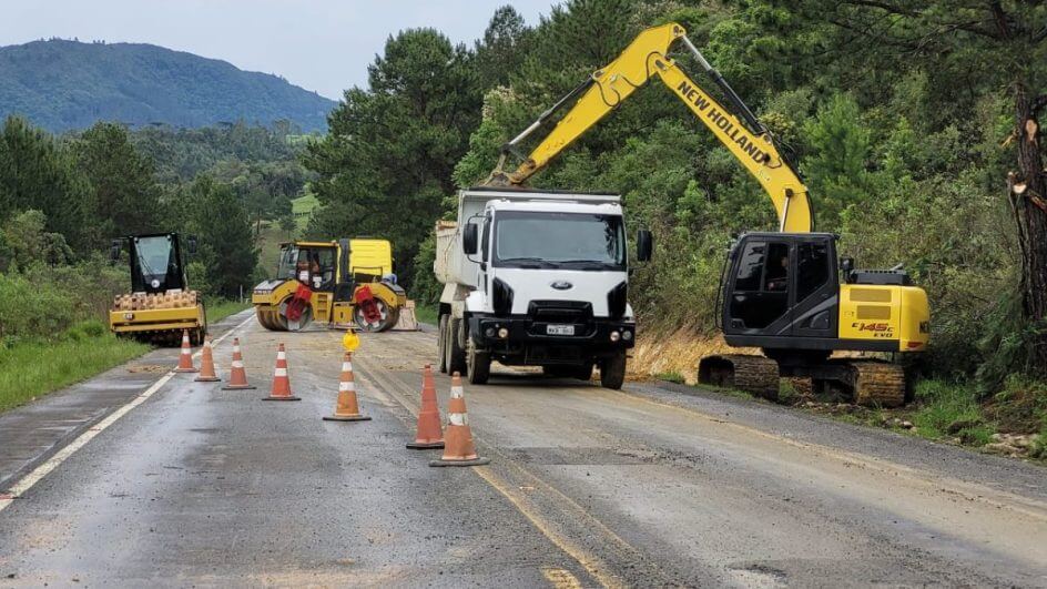 Rodovias em Santa Catarina continuam bloqueadas