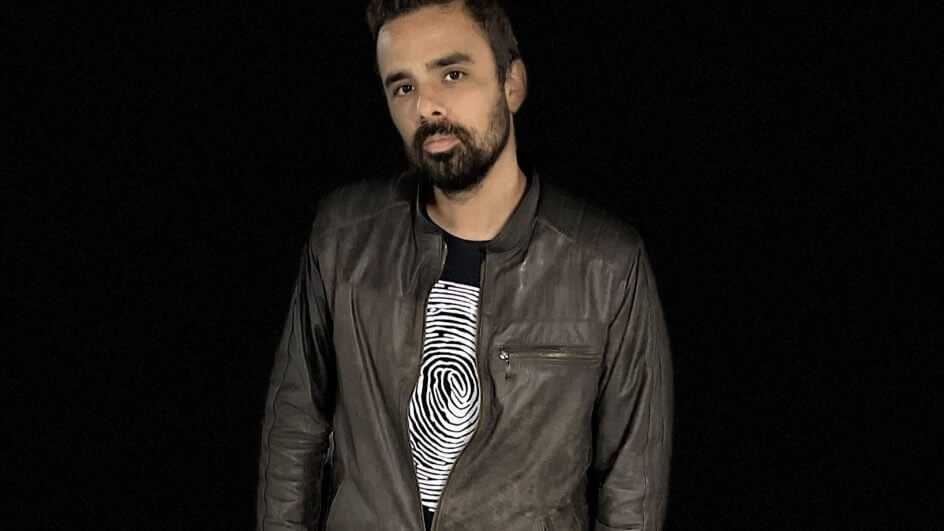 Cantor Daniel Alloliver faz show gratuito em Florianópolis. crédito Divulgação