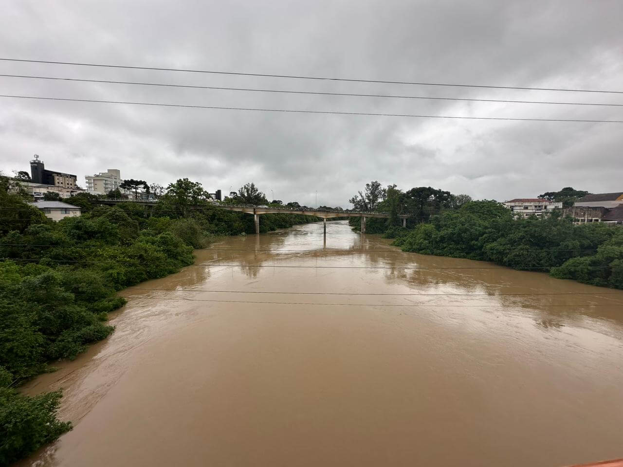 Chuva-deixa-desalojados-rodovias-interditadas-e-estragos-no-Norte-de-SC