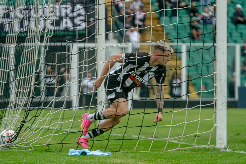 Figueirense é líder da Copa Santa Catarina, mas fez partida insegura contra o Nação (Foto: Patrick Floriani/ FFC)