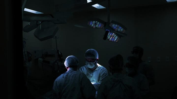 Homem que teve parte da perna amputada por erro médico será indenizado em R$ 110 mil