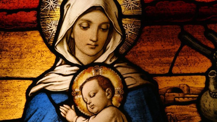 Ilustração de Nossa Senhora do Rosário segurando Jesus Cristo
