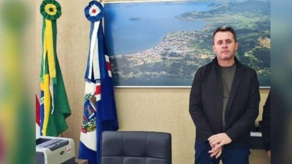 Patrick Corrêa, que havia sido afastado do cargo por um mês, agora ficará fora da cadeira de prefeito por 180 dias