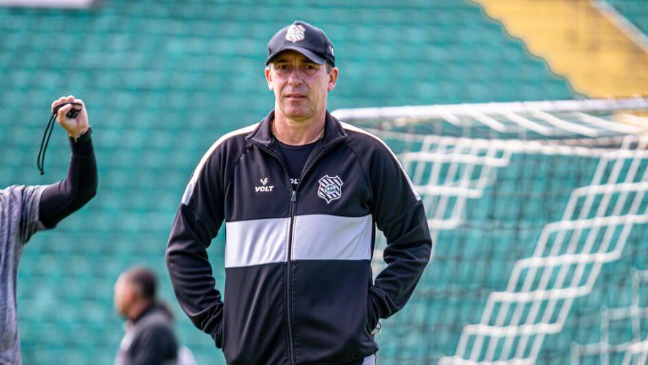 Técnico Paulo Baier está sob avaliação durante a Copa Santa Catarina (Foto: Patrick Floriani/ FFC)