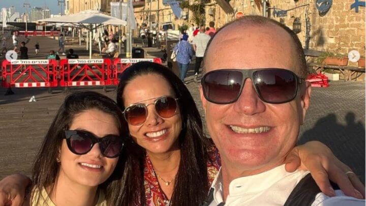 Prefeito de Laguna retorna ao Brasil