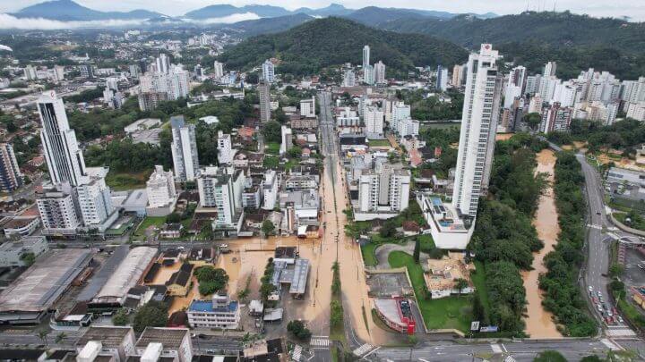SC não descarta possibilidade de eventos expressivos em novembro por conta das chuvas