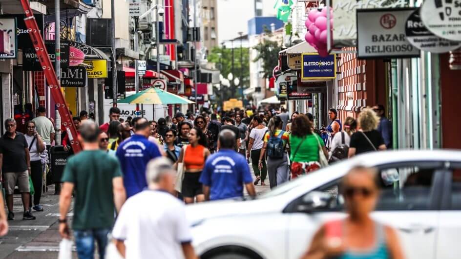 Saiba qual cidade de SC tem o maior índice de pessoas inadimplentes