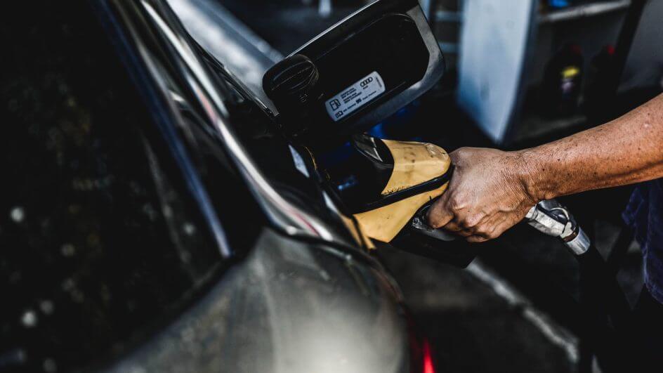 "Reavaliação" faz preço da gasolina dar salto e ir a R$ 6 na Grande Florianópolis
