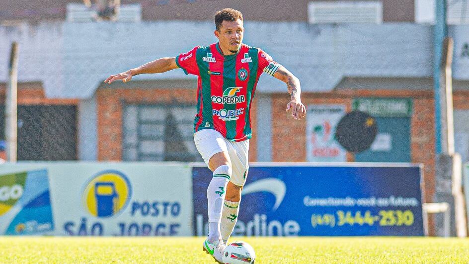 Zagueiro Perema jogou todas as partidas do Concórdia na Copa Santa Catarina (Foto: Ricardo Artifon / CAC)
