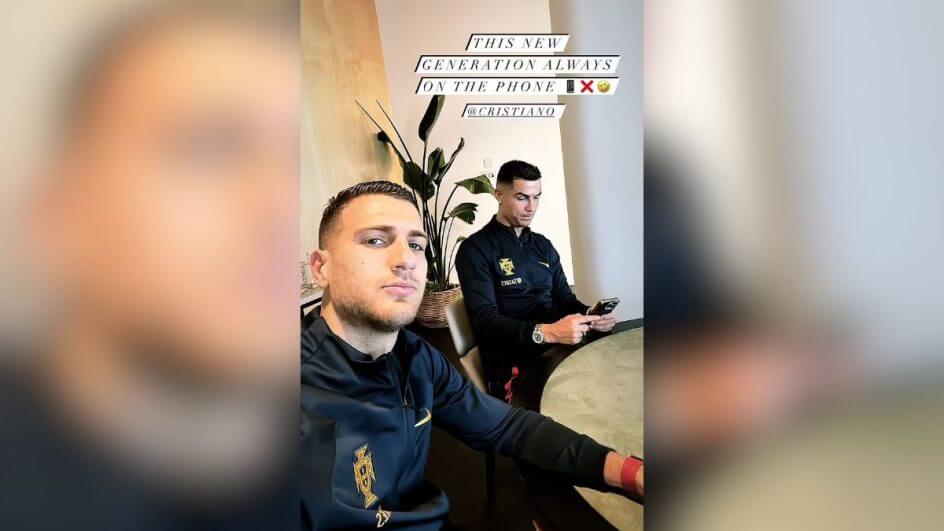 Zagueiro zomba de Cristiano Ronaldo (Foto: Instagram/Reprodução)