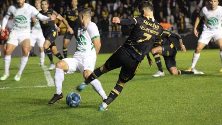 Criciúma decepcionou o seu torcedor e perdeu em casa para a Chapecoense (Foto: Celso da Luz/Criciúma EC)
