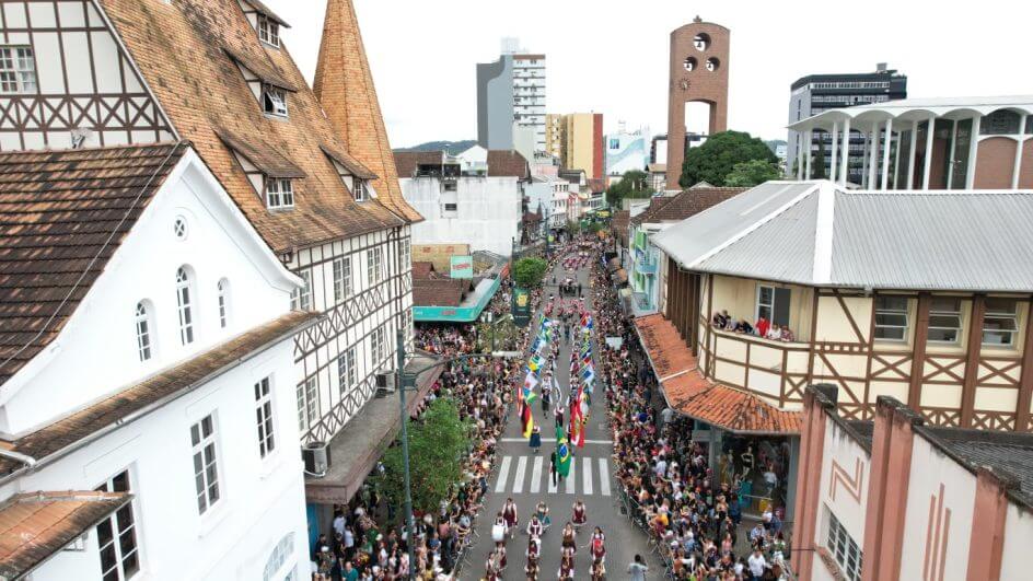 desfile-oktoberfest-1