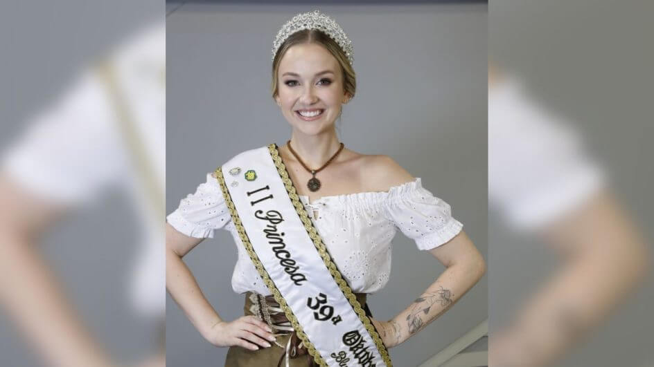 gabriela-poli-segunda-princesa-oktoberfest-blumenau-2024