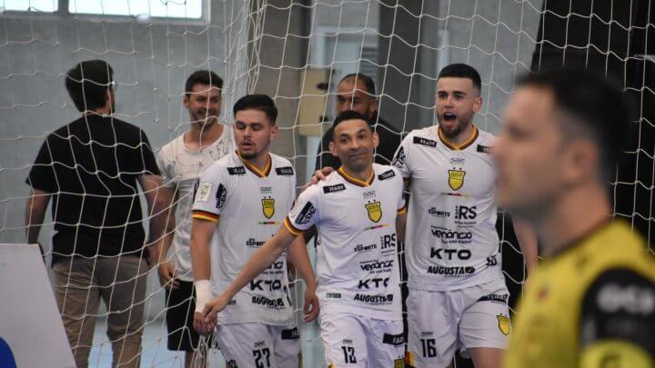 Assoeva elimina o Jaraguá