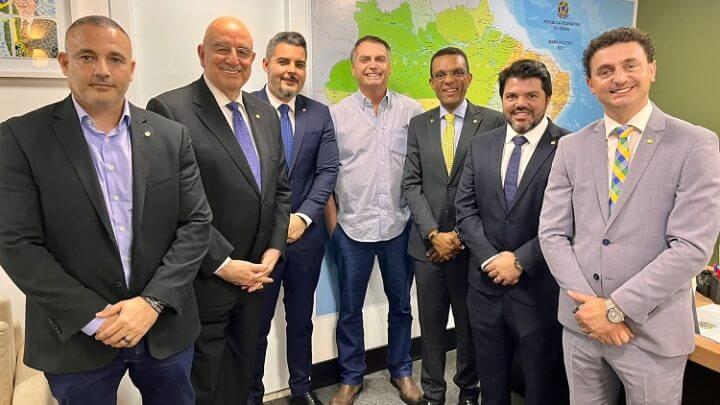 Deputados do MDB com Bolsonaro
