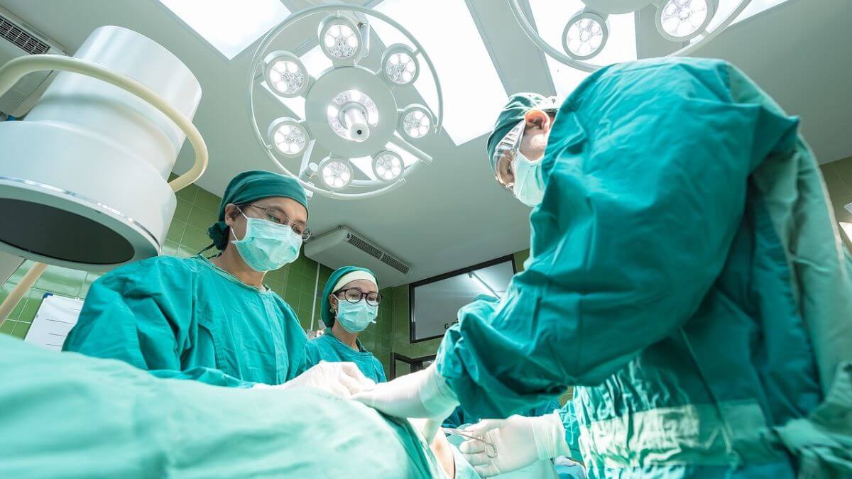 médicos