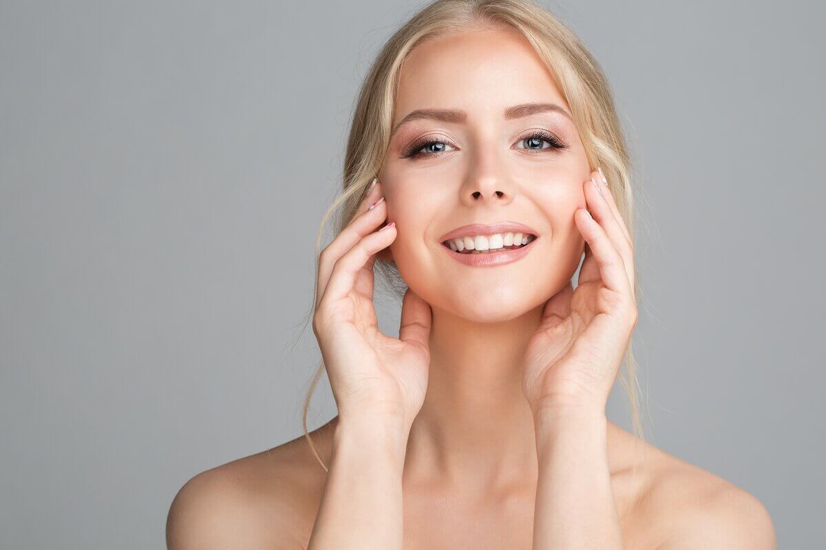 Busca por procedimentos que priorizam a beleza natural cresce no setor estético (Imagem: Inara Prusakova | Shutterstock)