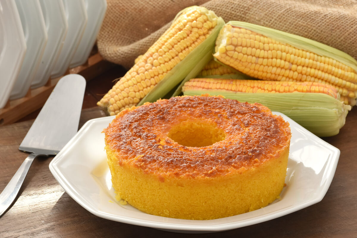 Bolo de milho-verde (Imagem: itaci | Shutterstock)