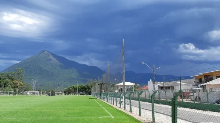 CFT do Cambirela, em Palhoça, recebeu a maior parte dos jogos da equipe sub-21 (Foto: Mateus Boaventura / CBN Floripa)