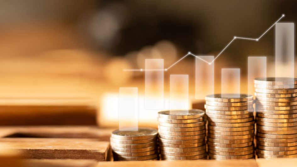 Para solucionar os contratempos, é importante manter o controle dos pequenos gastos do dia a dia (Imagem: Kowit Lanchu | Shutterstock)