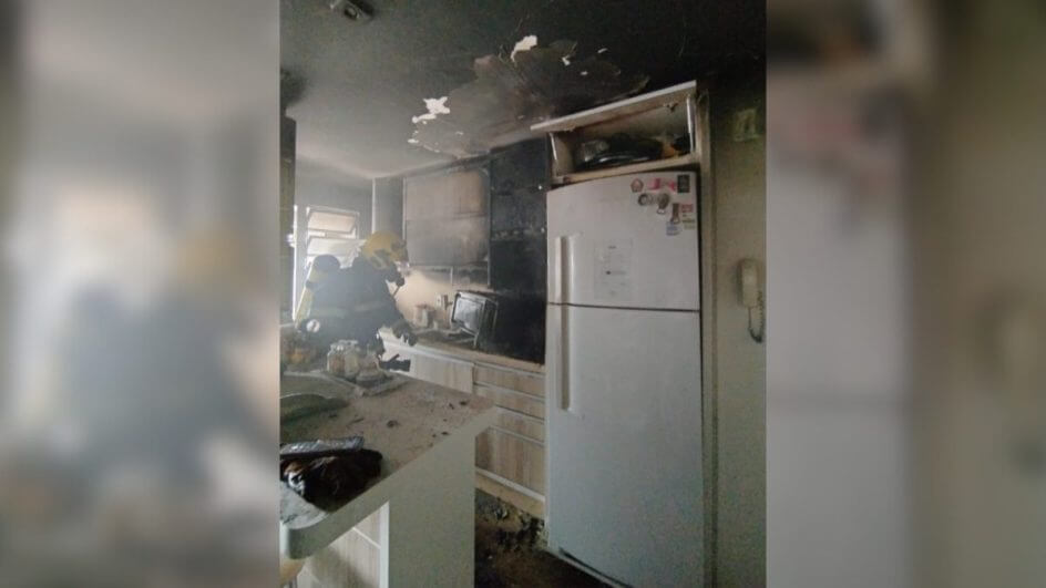 Apartamento pega fogo em SC e airfryer pode ter sido "culpada"