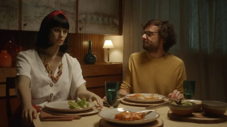 Ninguém nunca vai te amar como eu te amo Diretores: FeGus (Fernanda Magalhães e Gustavo Guives)