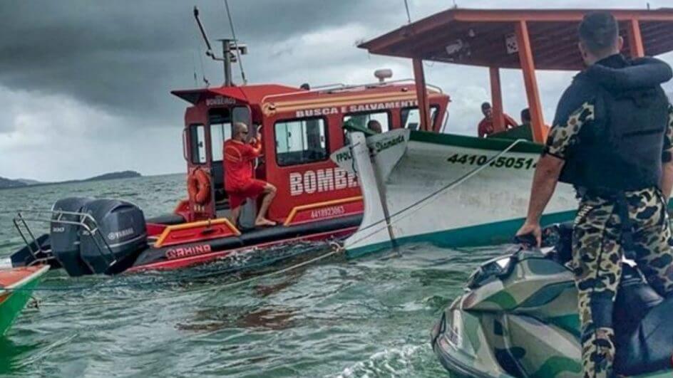 Polícia Militar Ambiental salva tripulação vítima de naufrágio em Florianópolis