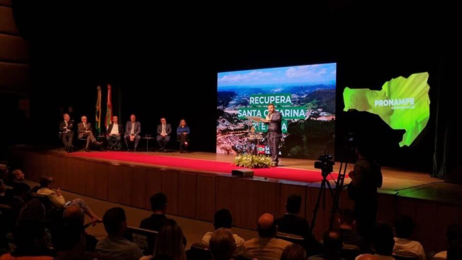 Pacote de auxílio aos municípios de SC foi anunciado em coletiva nesta quarta-feira
