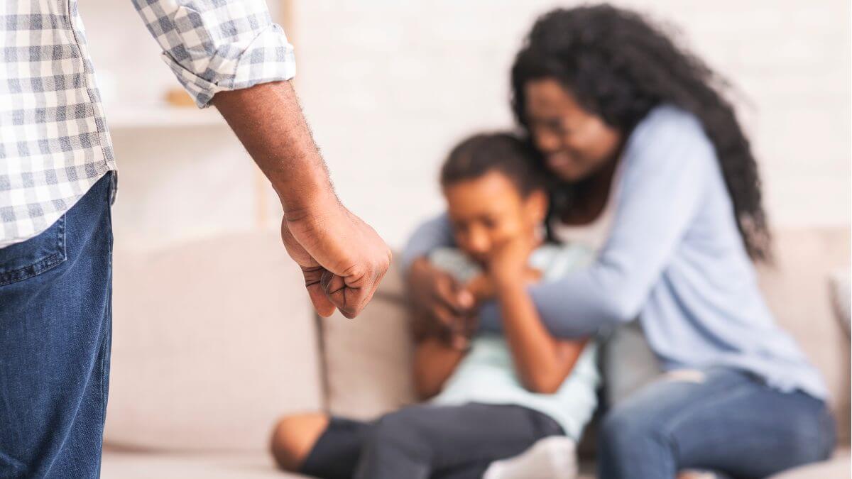 Saiba como fazer denúncias de casos de violência contra a mulher (Foto: Banco de Imagens)
