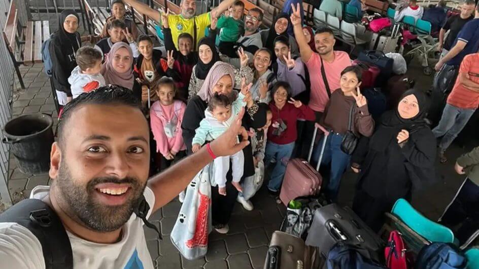 Brasileiros deixam Gaza e devem voar para o Brasil a bordo do avião presidencial