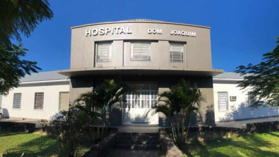 FOTOS: Hospital Dom Joaquim fechará as portas "pela primeira vez em 80 anos" após tornado em SC