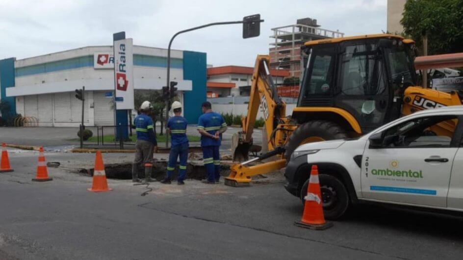 Principais avenidas de Joinville são bloqueadas para obras na rede de esgoto