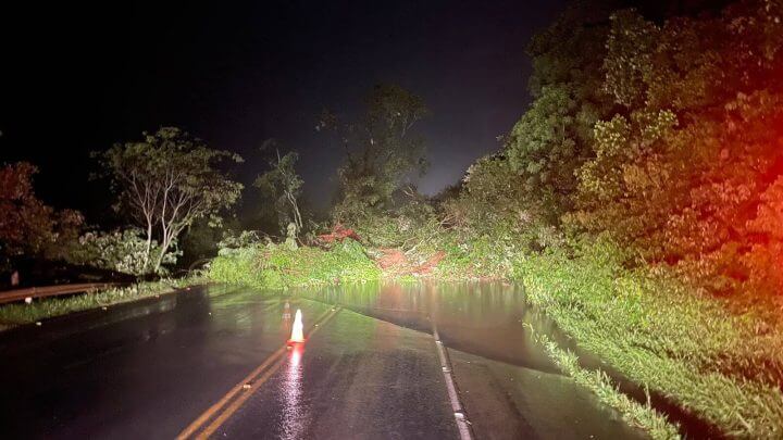 Deslizamento interditou rodovia de SC