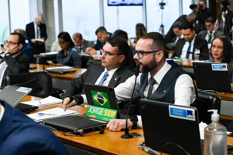 Jorge Seif e Flavio Bolsonaro
