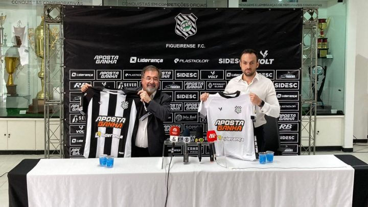 Apresentação no Figueirense (Foto: Marcos Jordão, NSC Total)