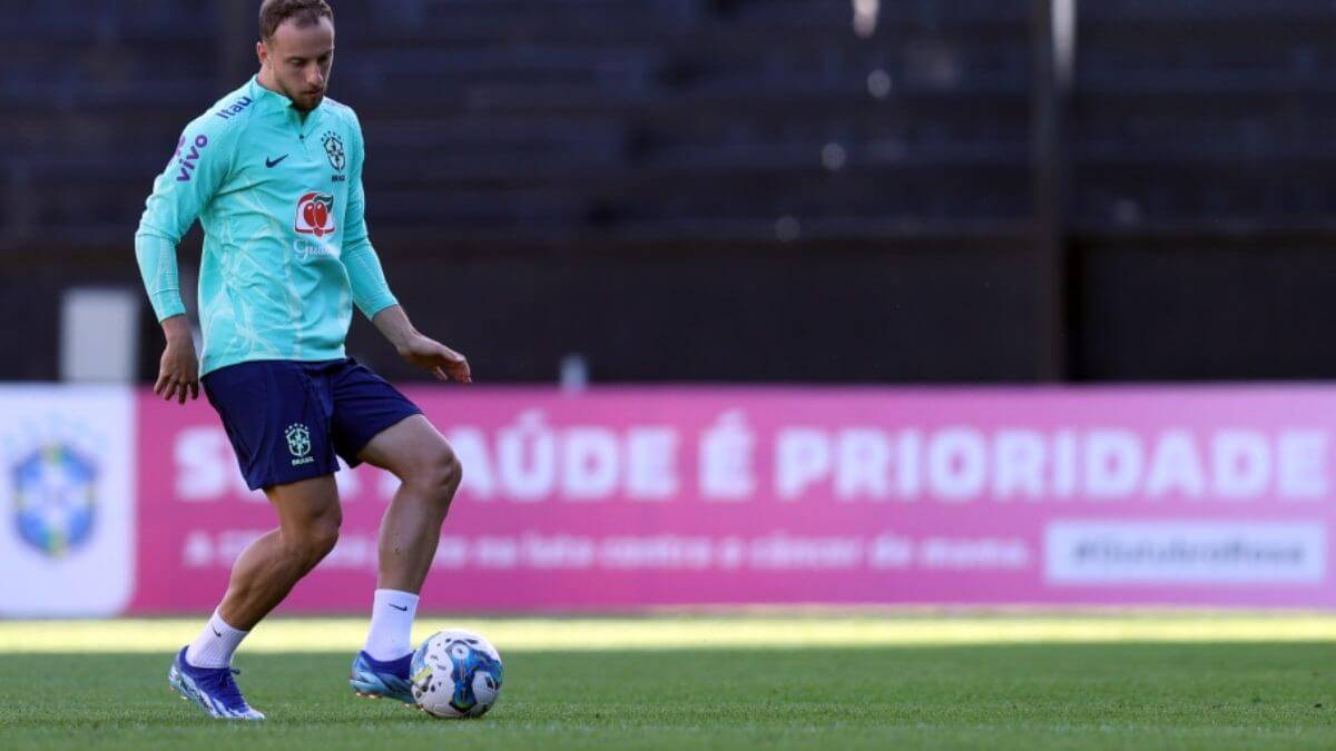 Carlos Augusto. Treino Seleção Brasileira em Montevideo, Uruguai. Eliminatórias 2026. Créditos_ Vitor Silva_CBF (2)