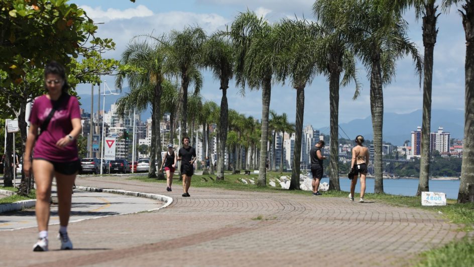Verão com El Niño forte deve ser de temperaturas escaldantes em SC