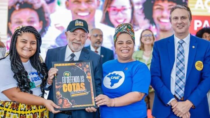 Lula sanciona projeto que atualiza a Lei de Cotas nas universidades brasileiras
